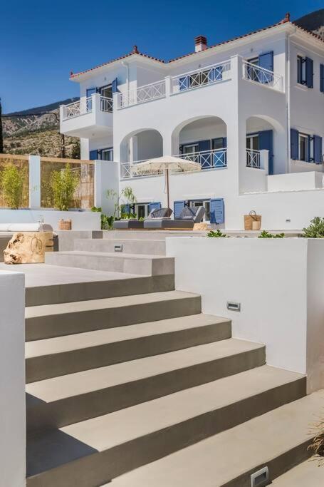 Lourdas White Villa 劳德哈塔 外观 照片