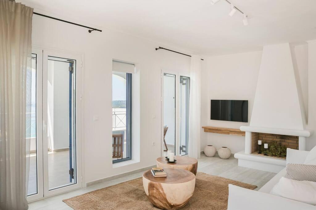 Lourdas White Villa 劳德哈塔 外观 照片